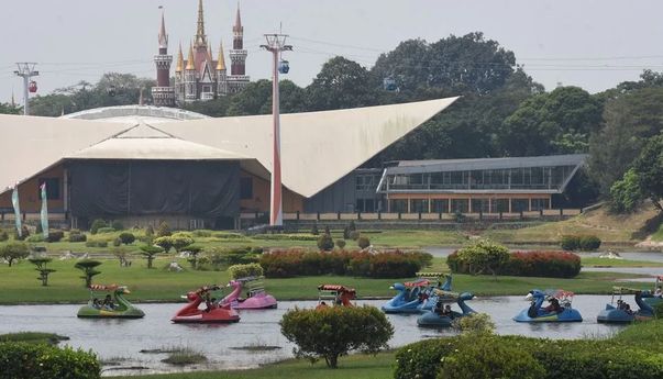 Jumlah Pengunjung TMII Ditargetkan Mencapai 300 Ribu pada Liburan Natal dan Tahun Baru