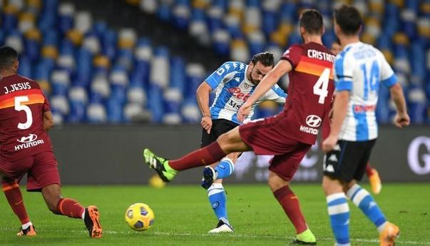 Bantai Serigala Ibu Kota, Napoli Menang Telak 4-0 atas AS Roma