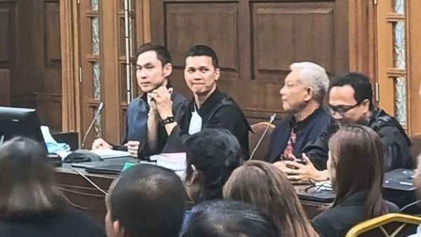 Asisten Ungkap Tampung Uang Rp894 Juta, Sandra Dewi: Kami Tidak Punya Uang, Anak Saya Butuh Makan