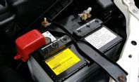 5 Cara Merawat Baterai Mobil Ini Terbukti Bikin Lebih Awet