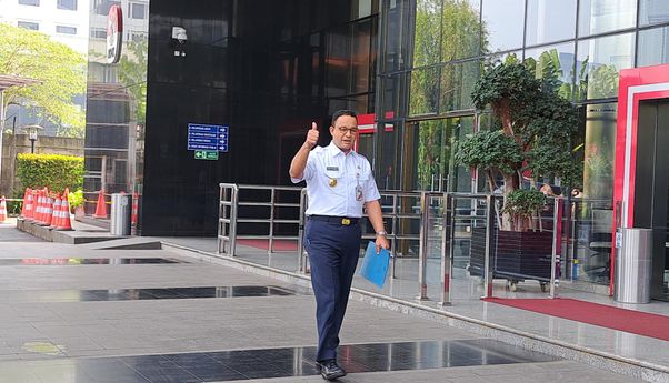 Tiba di Gedung KPK, Anies Baswedan Acungi Jempol ke Awak Media