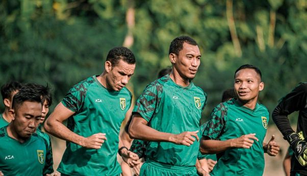 Pelatih Persebaya Surabaya Soroti Perbaikan Mentalitas Pemain