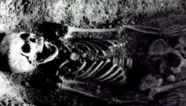 Arkeolog Pecahkan Misteri Gadis yang Dikubur dengan Burung Kutilang di Mulutnya