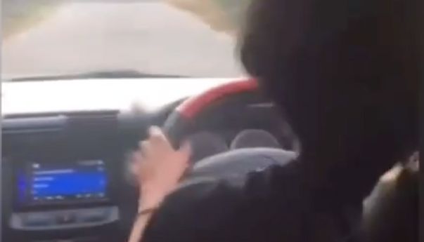 Berawal dari Joget TikTok Sambil Nyupir dan Berakhir di Sungai