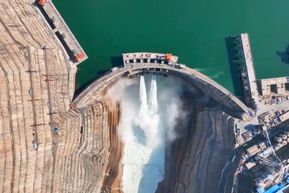 PLTA Dongkrak Daerah: Mengukur Dampak Ekonomi Lokal Pembangunan PLTA terhadap Pertumbuhan Ekonomi Daerah