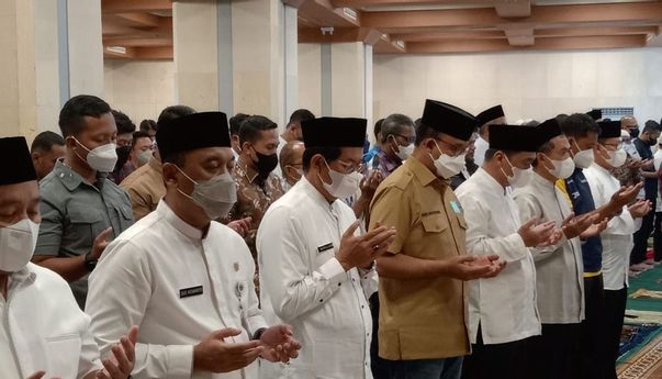 Anies Gelar Shalat Gaib untuk Eril: InsyaAllah Ditinggikan Derajatnya sebagai Syahid
