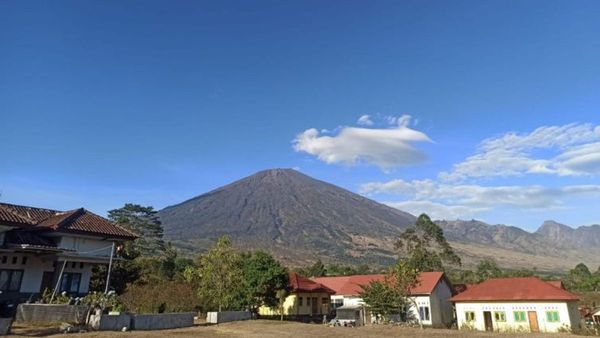 Pendaki Asal Jakarta Hilang Terjatuh ke Lembah Saat Mendaki Gunung Rinjani