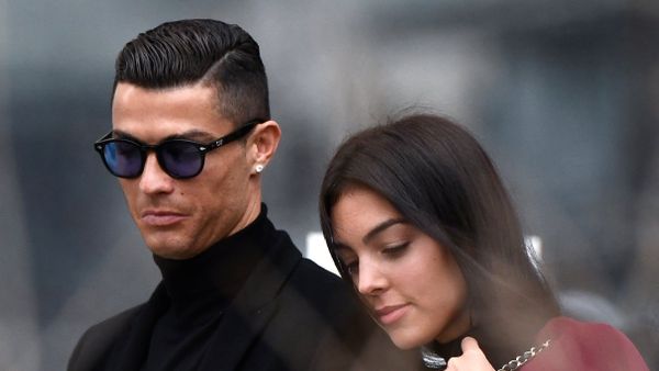 Satu dari Anak Kembarnya Meninggal, Cristiano Ronaldo Tulis Pesan Menyayat Hati