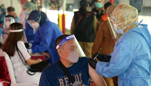 Kata Kemenkes, 1 Vaksinator Paling Optimal Suntik 150 Orang Tiap Hari