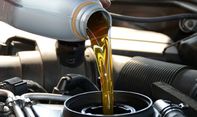 Mengetahui Efek Menambah Oli Mobil tanpa Mengganti