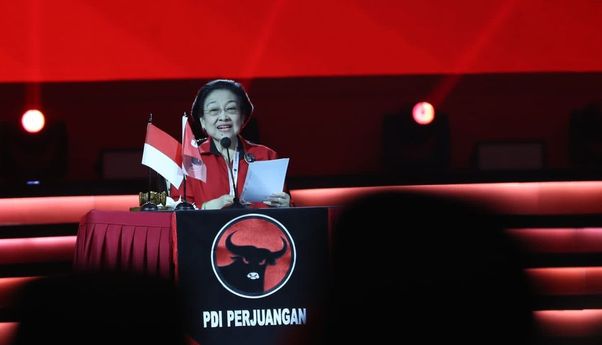 Effendi Simbolon Sebut Hasto Tersangka Petaka Besar PDIP, Nilai Megawati Harus Mundur dari Ketum