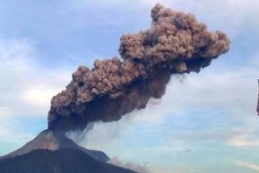 10 Orang Meninggal Dunia Akibat Letusan Gunung Lewotobi Laki-laki NTT