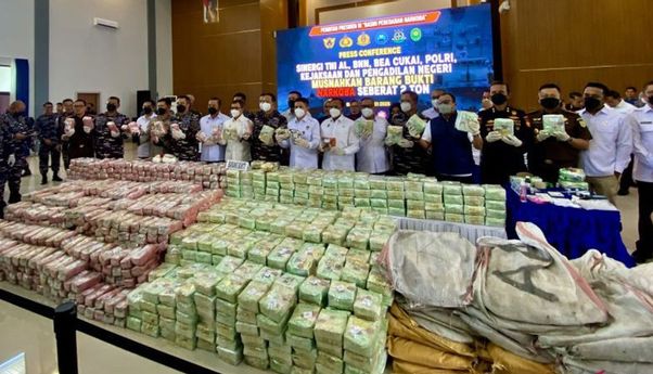 TNI AL Musnahkan 2 Ton Narkoba yang Diamankan di Kepri Senilai Rp7,5 Triliun