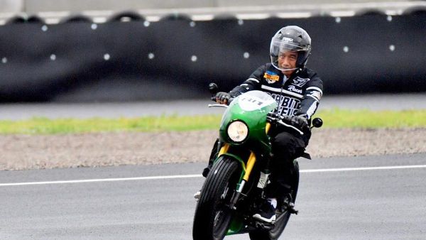 Joko Widodo Jadi Anak Racing, Jajal Motor Balap di Sirkuit Mandalika