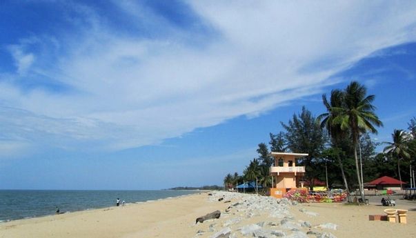 3 Pantai di Kendal yang Cocok untuk Berlibur Bersama Teman atau Keluarga