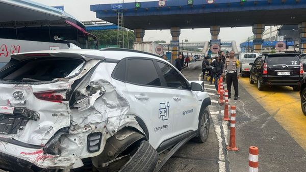 Polisi Ungkap Kronologi Kecelakaan Beruntun Libatkan 7 Mobil di GT Halim