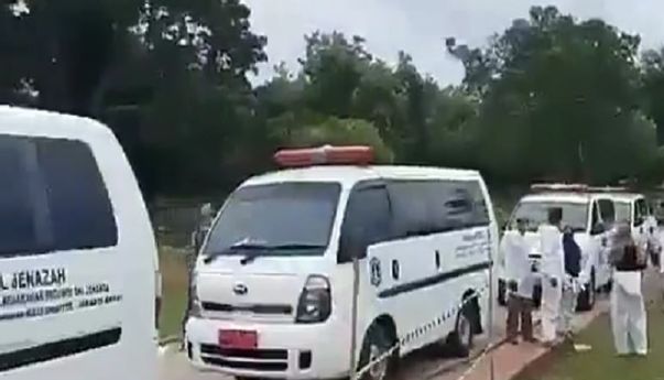 Saking Banyaknya, Pemakaman Jenazah Covid-19 di TPU Bambu Wulung Harus Antre