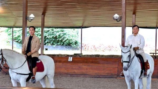 Gibran Rakabuming Jadikan Prabowo Subianto Guru Berkuda di Hambalang