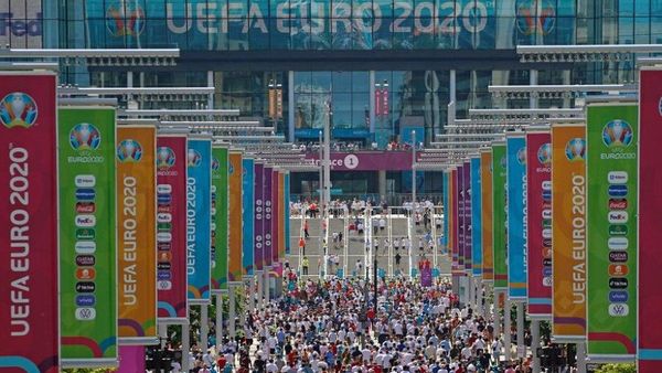 Kerumunan Euro 2020 Dituding WHO Sebabkan Lonjakan Baru Covid-19 di Eropa