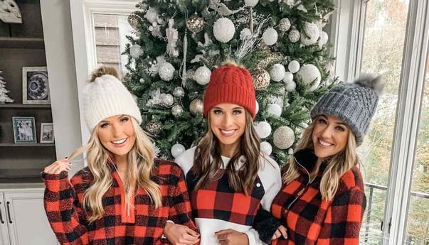 4 Outfit Malam Natal Simpel yang Bikin Tampil Keren
