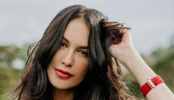 Sophia Latjuba Heran Lihat Banyak Bule di Bali Tak Pakai Masker: Seolah Mereka yang Punya Tempat Ini