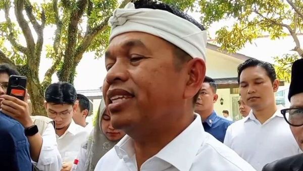 Dedi Mulyadi Resmi Melarang Guru di Jabar Beri PR kepada Siswa