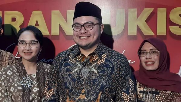 KPU Resmi Tetapkan Anak Pramono Anung sebagai Bupati Kediri Terpilih