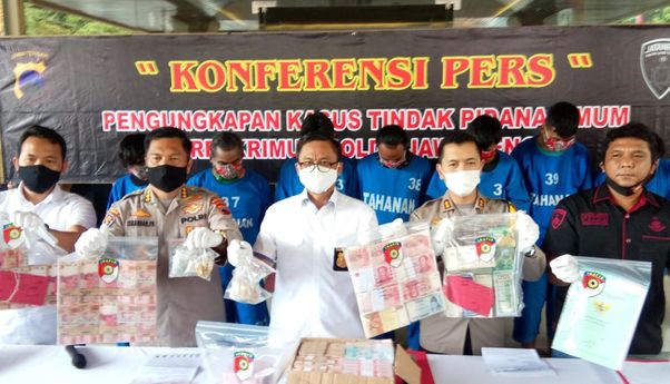 Berita Jateng: Polda Jateng Ringkus 7 Pelaku Perampokan Rp2,2 Miliar di Jawa Barat