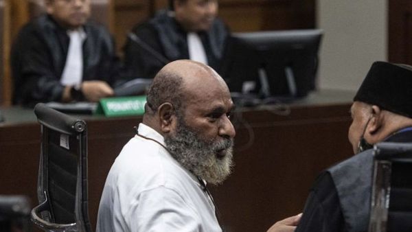 Pemprov Papua Imbau Warga Kibarkan Bendera Setengah Tiang Atas Meninggalnya Lukas Enembe