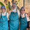 Viral Kedai Kopi ‘Uma Oma’, Semua Pegawainya Lansia Serasa Berkunjung ke Rumah Nenek