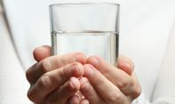 Cegah Penuaan Dini, Ini Manfaat Lain Dari Minum Air Hangat Pagi Hari