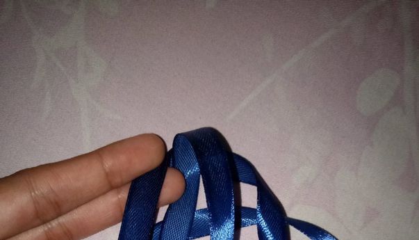 Begini Aturan Pemakaian Pita Biru CPNS (Warna, Cara Pakai, dan Peletakannya)