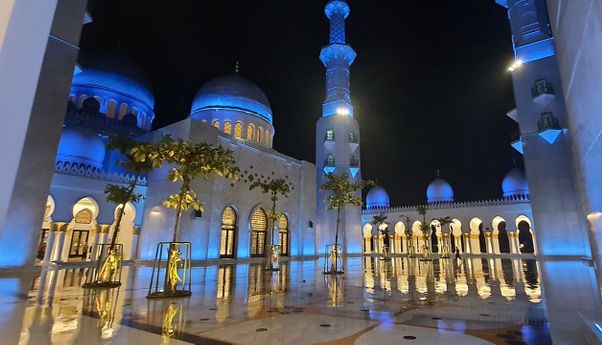 Pegawai Masjid Sheikh Zayed Solo Mogok Kerja, Keluhkan Gaji di Bawah UMK Solo
