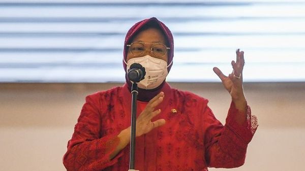 Ingin Masyarakat Turut Awasi Penyaluran Bansos, Risma Buka Data Penerima