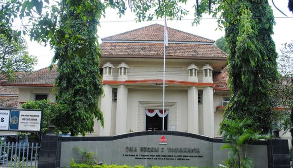 Kabar Jogja: Siswa Belum Diizinkan Masuk Sekolah, Sultan Masih Ingin Lakukan Kajian