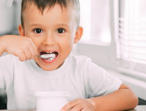 Bunda, Inilah Manfaat Yoghurt untuk Kesehatan Bayi