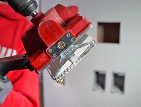 Ilham Akbar, Mahasiswa UMM yang Kreasikan Instalasi Listrik “Drill Square Hole” di Indonesia