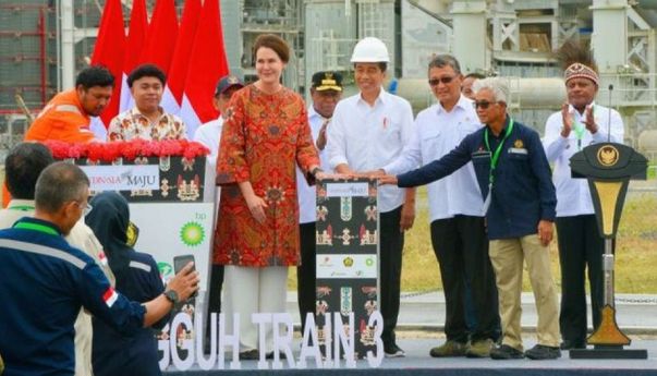 Jokowi Resmikan Tangguh Train 3 di Papua Barat, Produsen Gas Terbesar di Indonesia