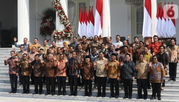 PDIP: Para Menteri Era Jokowi Gemar Bonceng Agenda Demi Bisnis Pribadi