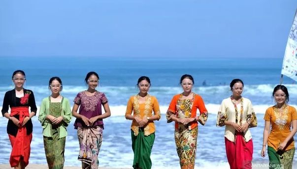 Lewat Single Nomination, Pemerintah Daftarkan Kebaya Jadi Warisan Budaya Tak Benda ke Unesco