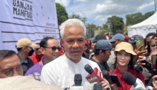 Airlangga Bilang Jokowi Boleh Bagi Bansos, Ganjar: Ini Soal Moral, Etika, dan Rasa