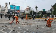 Berita Terkini: Sampah Sisa Unjuk Rasa 20 Oktober di Jakarta Terkumpul 2,1 Ton