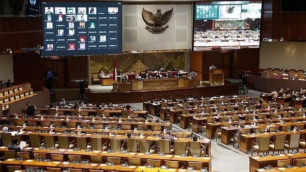 Berita Terkini: DPR Serahkan Draft Omnibus Law UU Cipta Kerja ke Jokowi Hari Ini