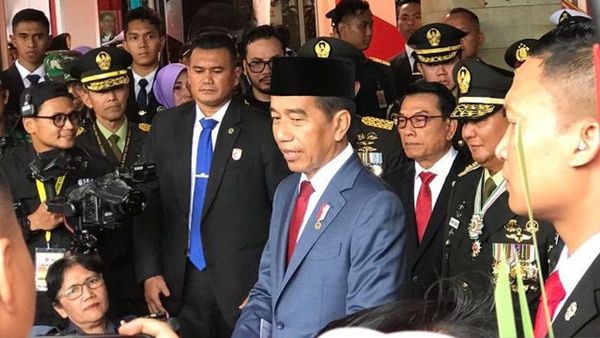 Presiden Jokowi Bantah Kenaikan Pangkat Prabowo Terkait Transaksi Politik