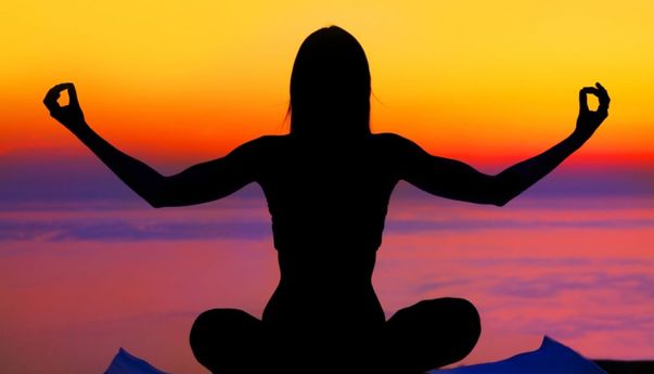 Yoga Dapat Menurunkan Berat Badan, Bagaimana Penjelasannya?