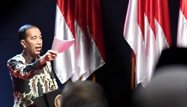 Jokowi Sindir Rakyat yang Diam Saja Saat Rakornas, “Dana Rp400 T Sudah Turun, Kok Pada Diam?”