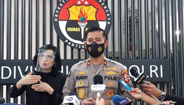 Munarman Belum Bisa Dijenguk Keluarga dan Pengacara, Polri: Hak Penyidik