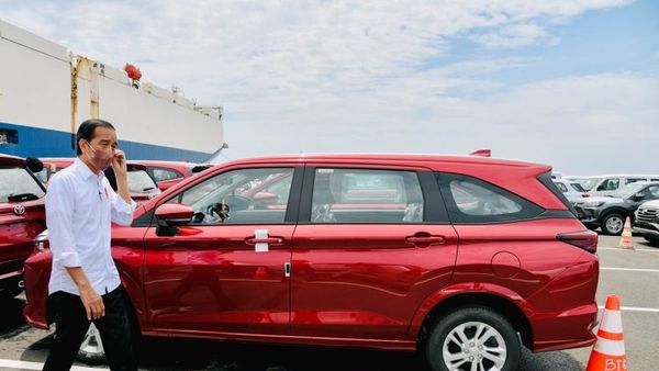 PPP Soal Jokowi Ekspor Ribuan Mobil: Mobil Esemka Aja Nggak Kelihatan, Boro-boro Ekspor