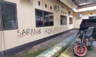Pelaku Coret-coret Polres Luwu Adalah Oknum Polisi: Tertangkap dan Didiagnosa Gangguan Jiwa