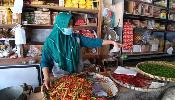 Kiat Pedagang Menyiasati Harga Cabai yang Melambung